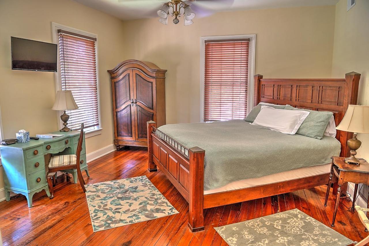 Open Gates Bed & Breakfast Darien Exterior photo