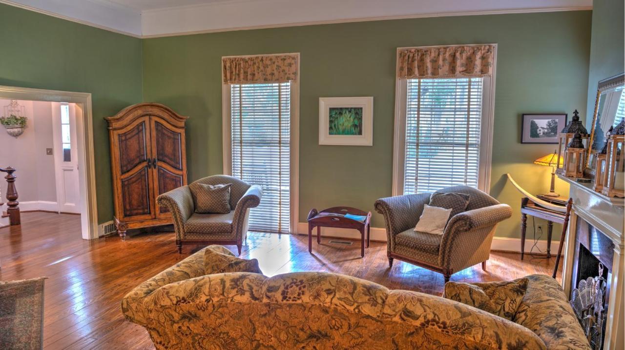 Open Gates Bed & Breakfast Darien Exterior photo