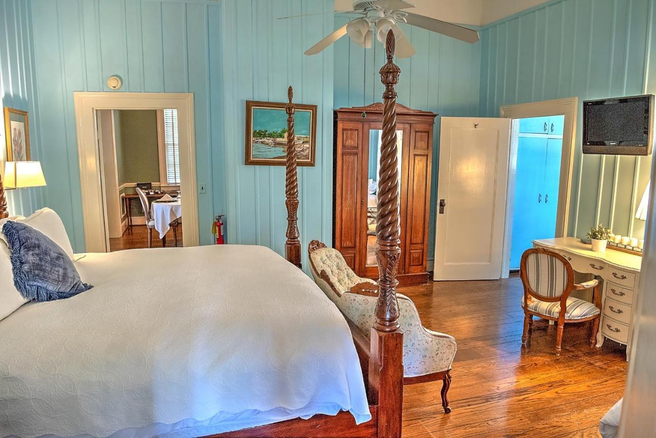 Open Gates Bed & Breakfast Darien Exterior photo