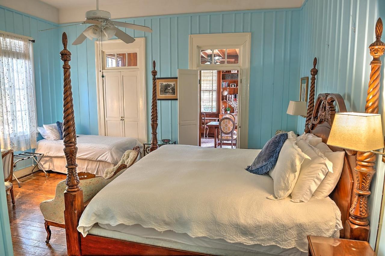 Open Gates Bed & Breakfast Darien Exterior photo