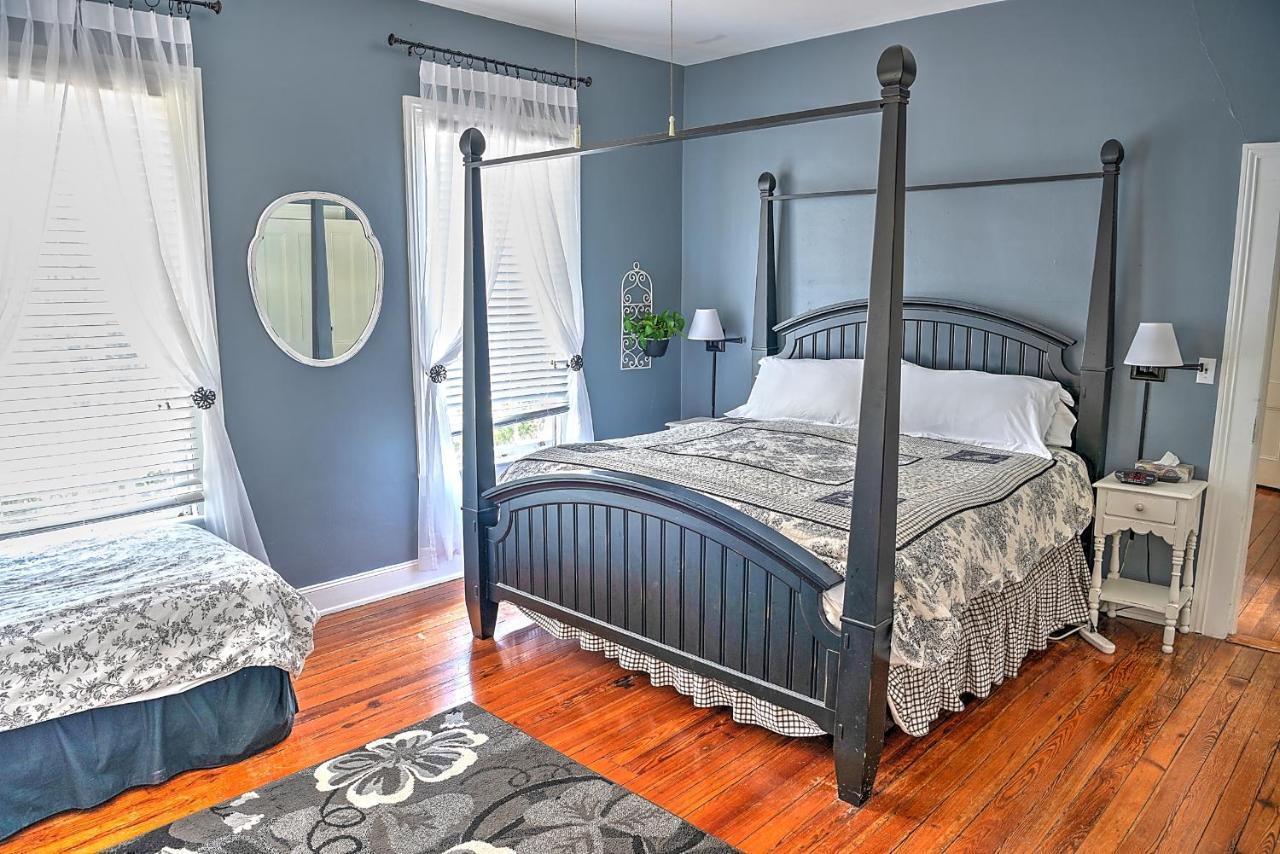 Open Gates Bed & Breakfast Darien Exterior photo