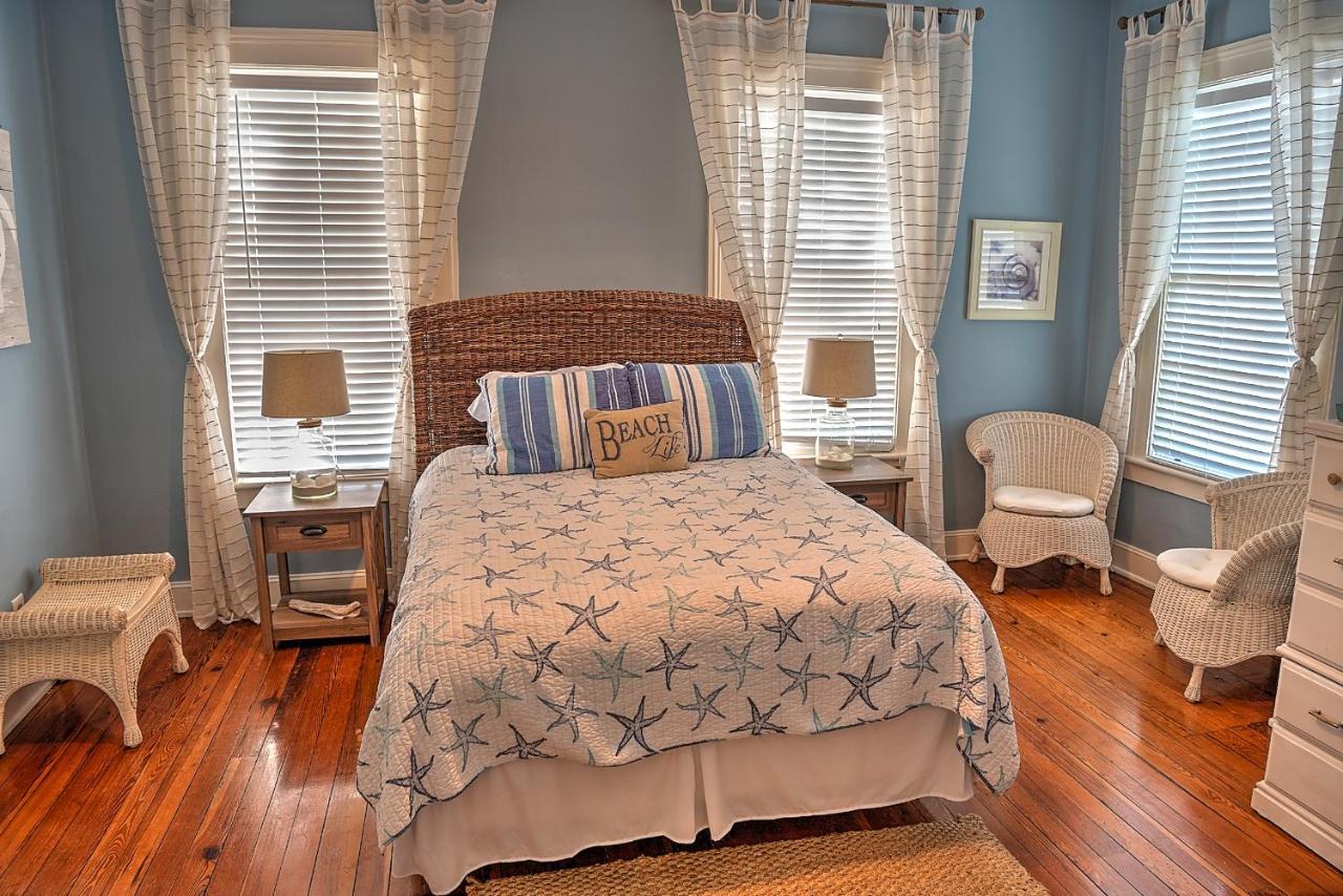 Open Gates Bed & Breakfast Darien Exterior photo